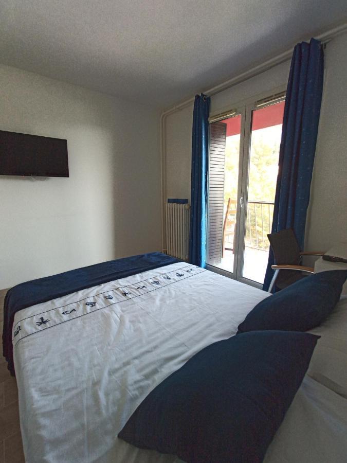 Private Room In Renovated Apartment - Tram 1 Min Walk Nice Buitenkant foto