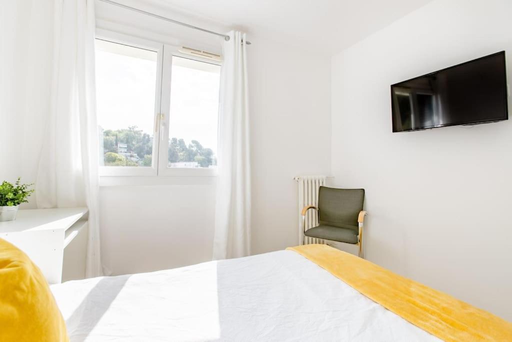 Private Room In Renovated Apartment - Tram 1 Min Walk Nice Buitenkant foto